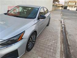 نيسان ألتيما